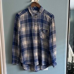 American Eagle Outfitters Navy and Cream Plaid Women’s Shirt